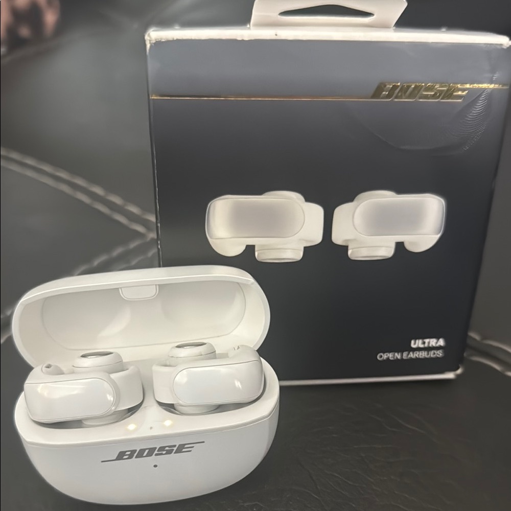 Bose Ultra Open Earbuds in White